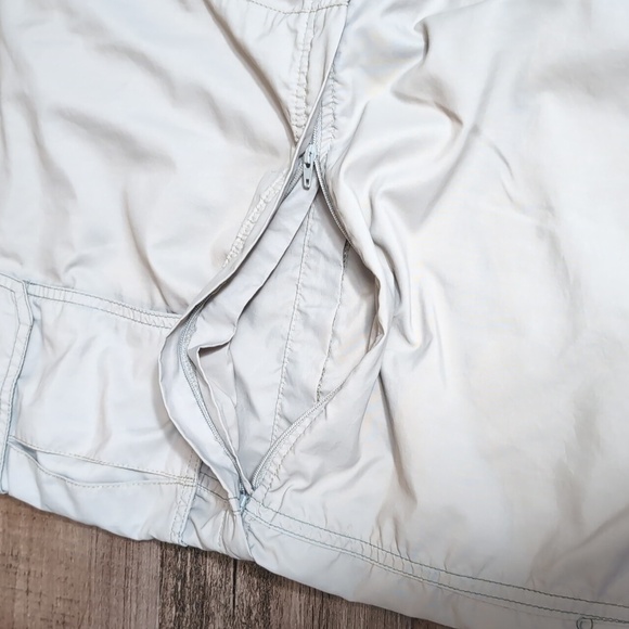 REI Hiking Cargo Pants Large x 32" Convertible Tan Belted Nylon UAP 50+ - Picture 9 of 11